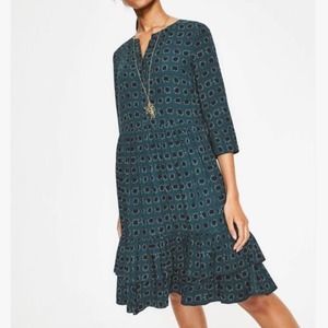 Boden relaxed tiered hem shirt dress starburst print sz 2 petite